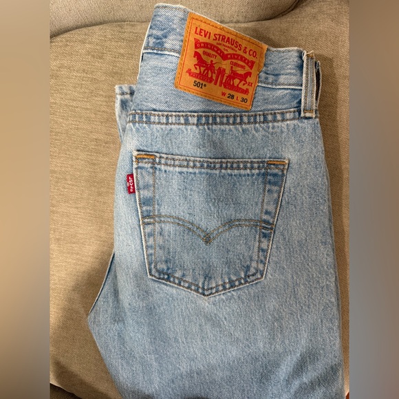 Levi’s 501 Original Fit Jeans W28 L30 Light Wash 100% Cotton Straight Leg - Picture 2 of 5